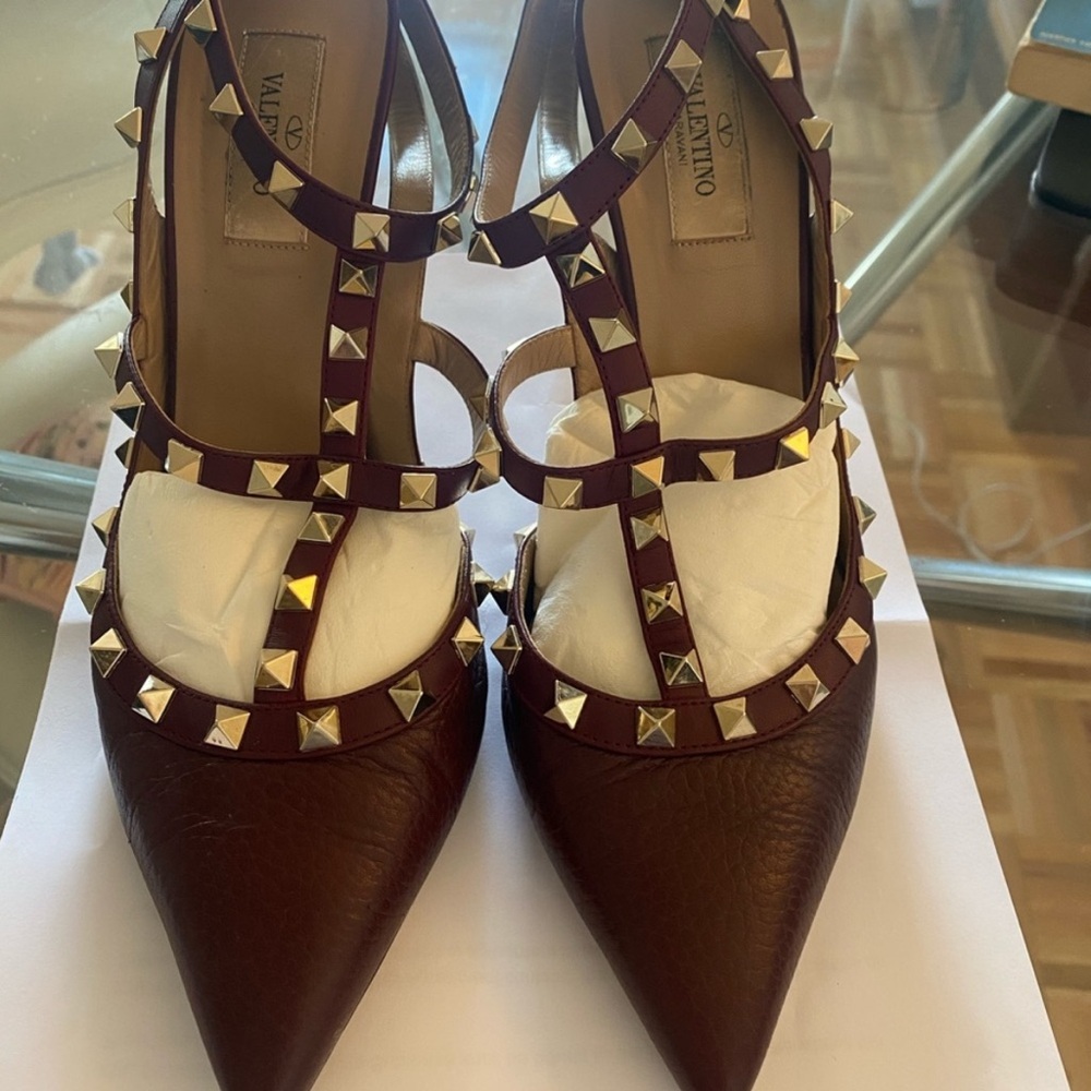 Classic Burgundy Valentino. Perfect for Fall!